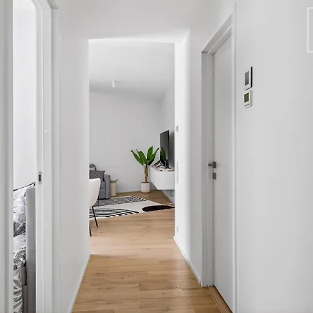 公寓 2br Kalamaja Flat With Private Lift & Roof Terrace *