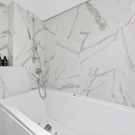 2br Kalamaja Flat With Private Lift & Roof Terrace Apartamento Talin