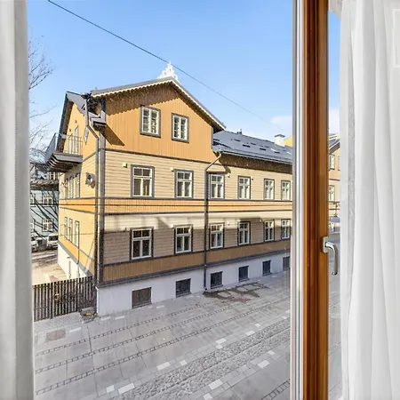 2br Kalamaja Flat With Private Lift & Roof Terrace Apartamento